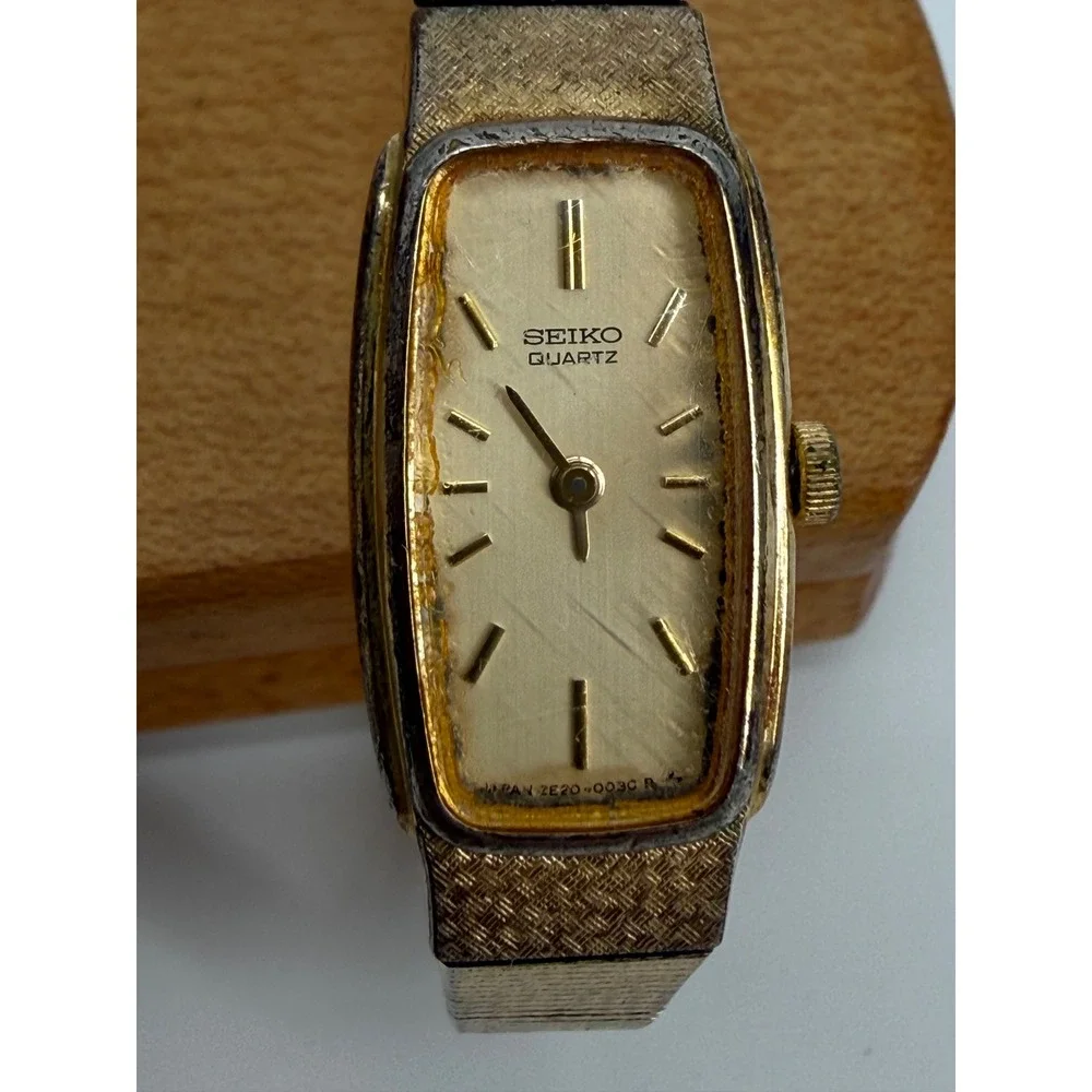 Vintage Seiko & Carriage by Timex Watch Lot 2 Repair Linen Dial Gold Tone Retro